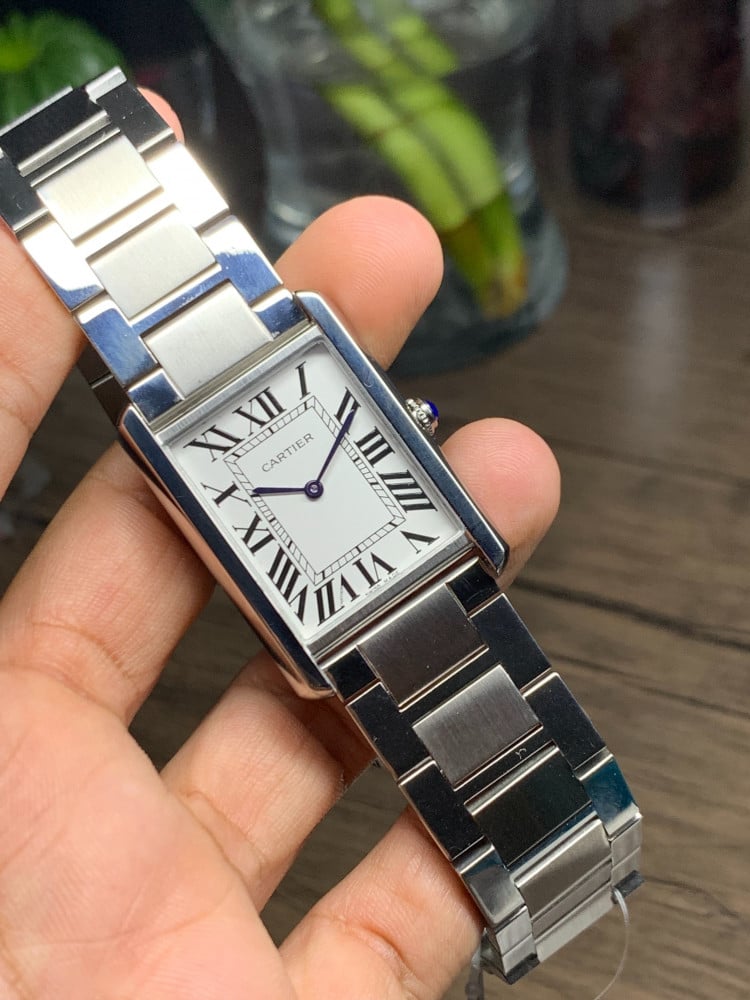ساعة Cartier Classic Elegant Men’s Watch لون سيلفر ميناء بيضاء
