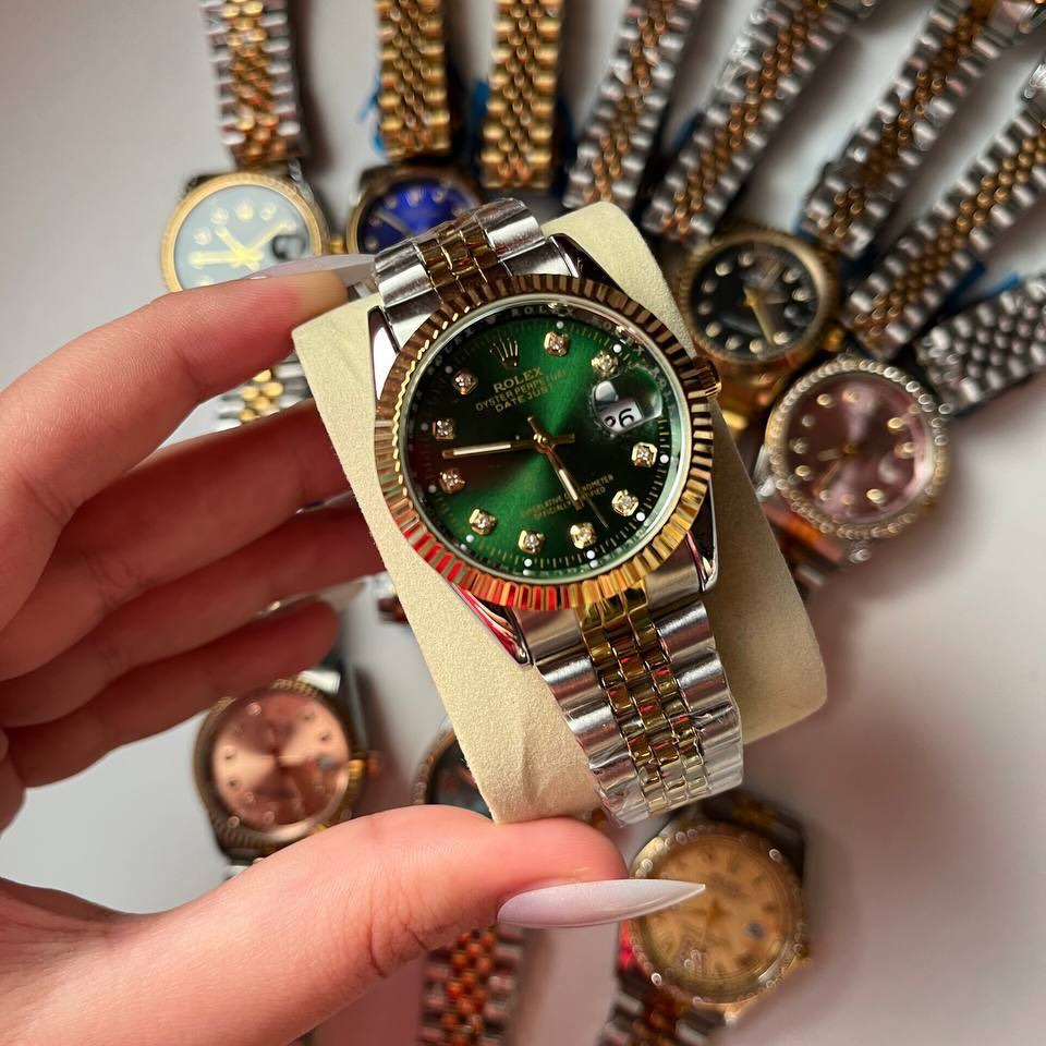 ساعة Rolex Women’s Oyster  اوستيك مطعم ميناء اخضر شروط من الخارج فصوص من الداخل