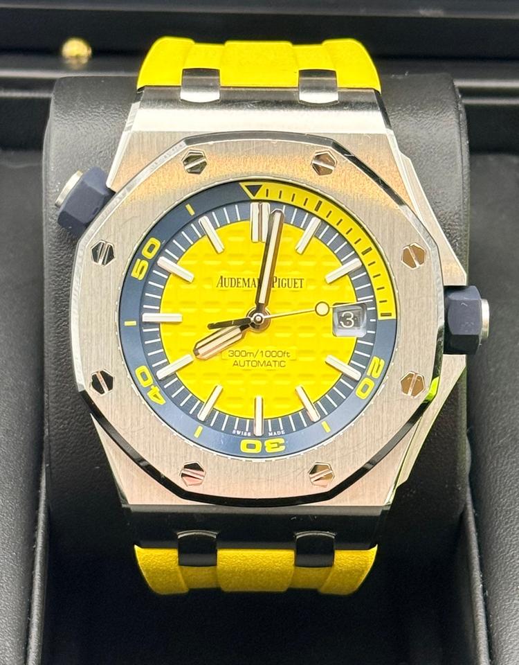 ساعة Audemars Piguet Rubber Strap Watch – Fluorescent Yellow with Date