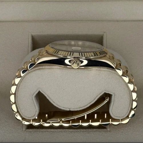 ساعة Rolex Day-Date Gold Watch – Arabic Numerals لون دهبي بالكامل 2 نتيجة ارقام عربي