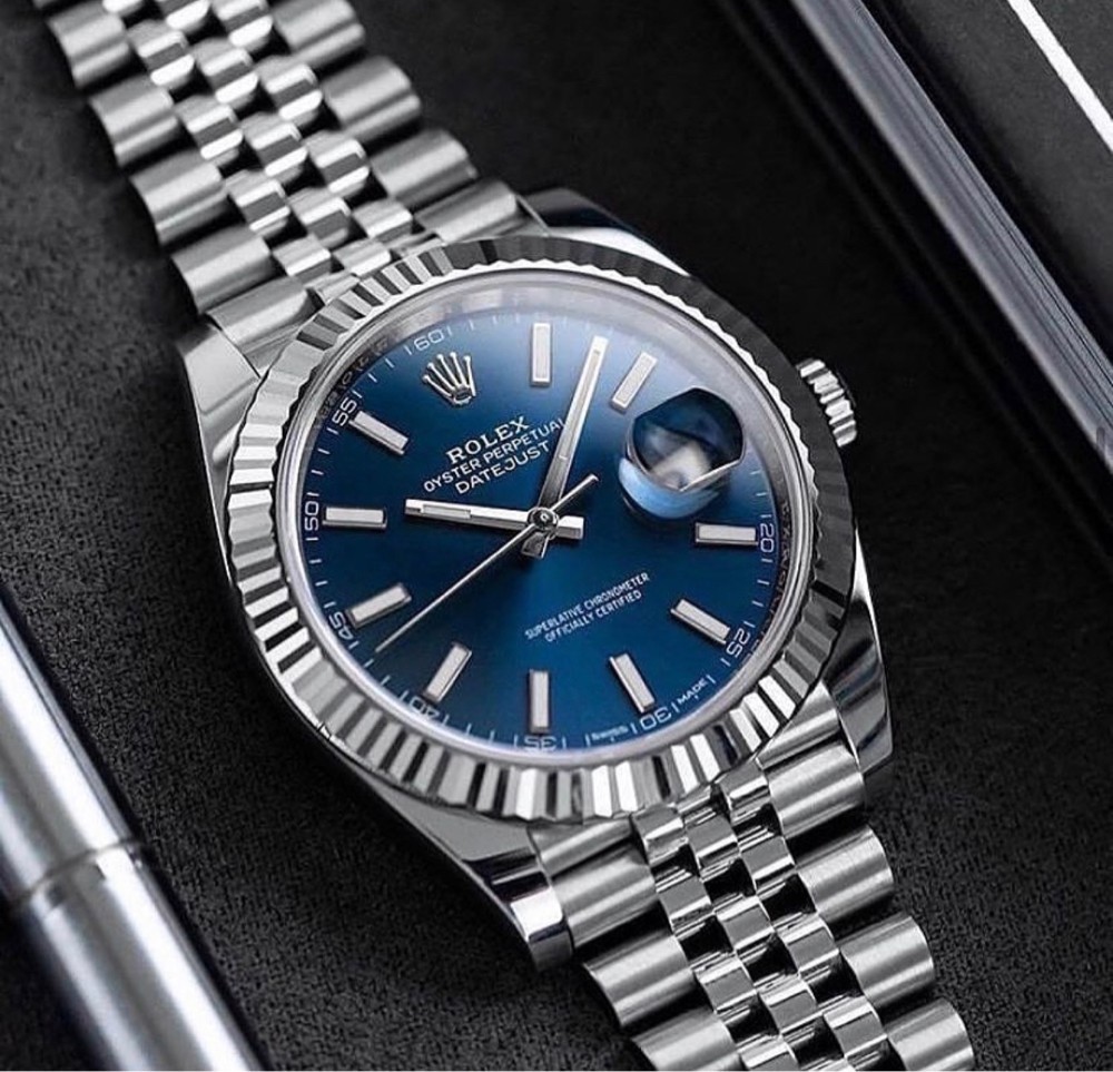 ساعة Rolex Datejust Men’s Watch شروط من الداخل سيلفر_مينا اسود وازرق واخضر وسيلفر _ ظهر شفاف