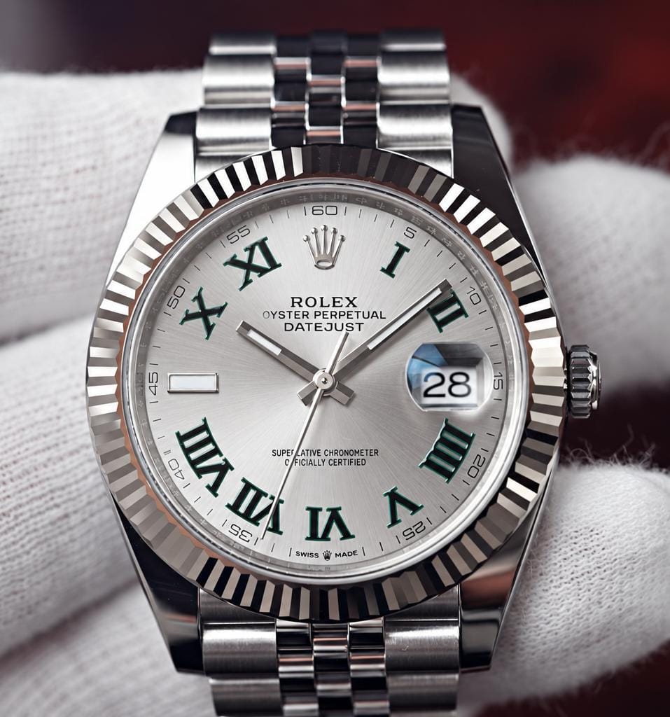 ساعة Rolex Datejust Watch – Roman Numerals & Transparent Case Back لون سيلفر وجراي