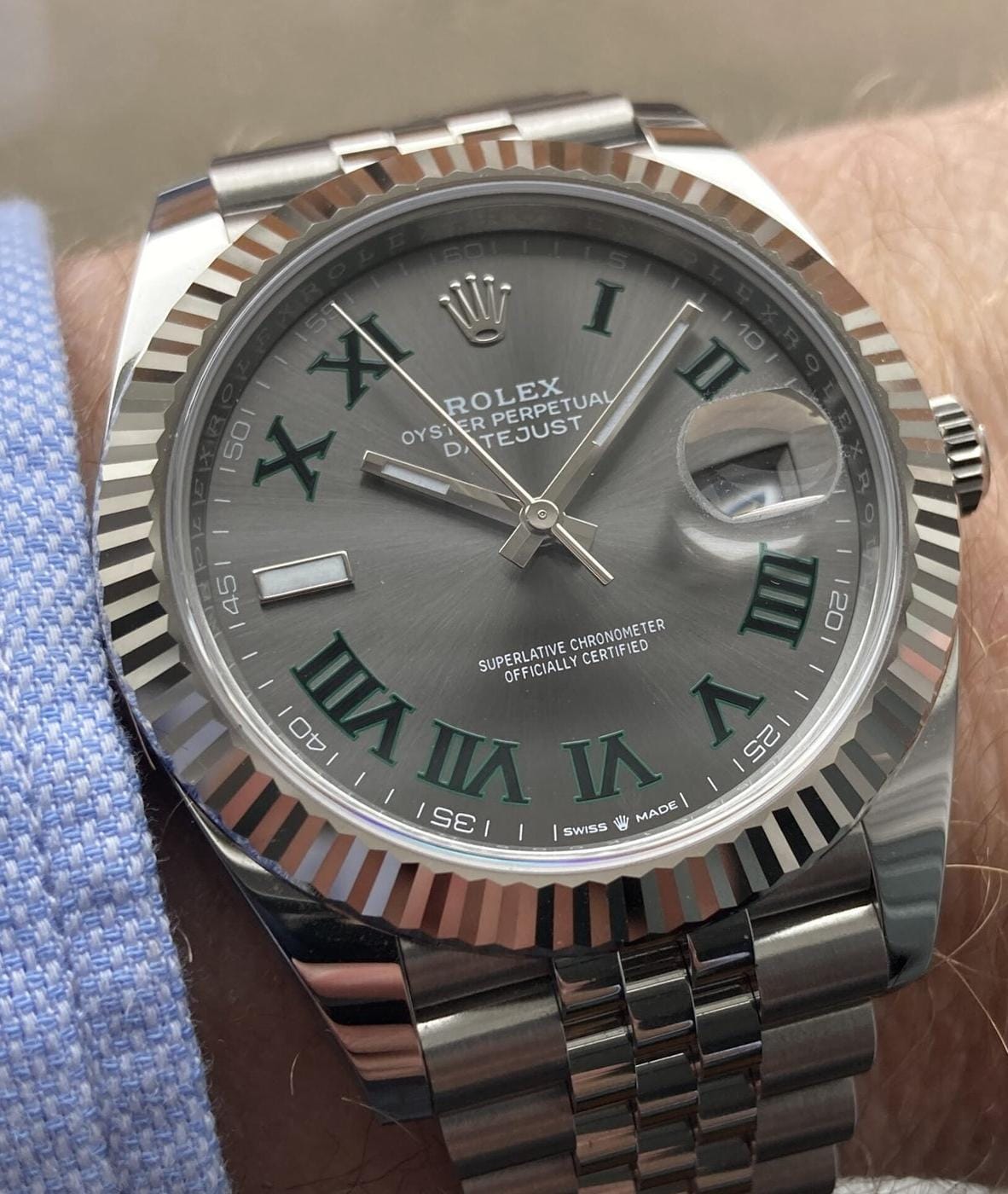 ساعة Rolex Datejust Watch – Roman Numerals & Transparent Case Back لون سيلفر وجراي