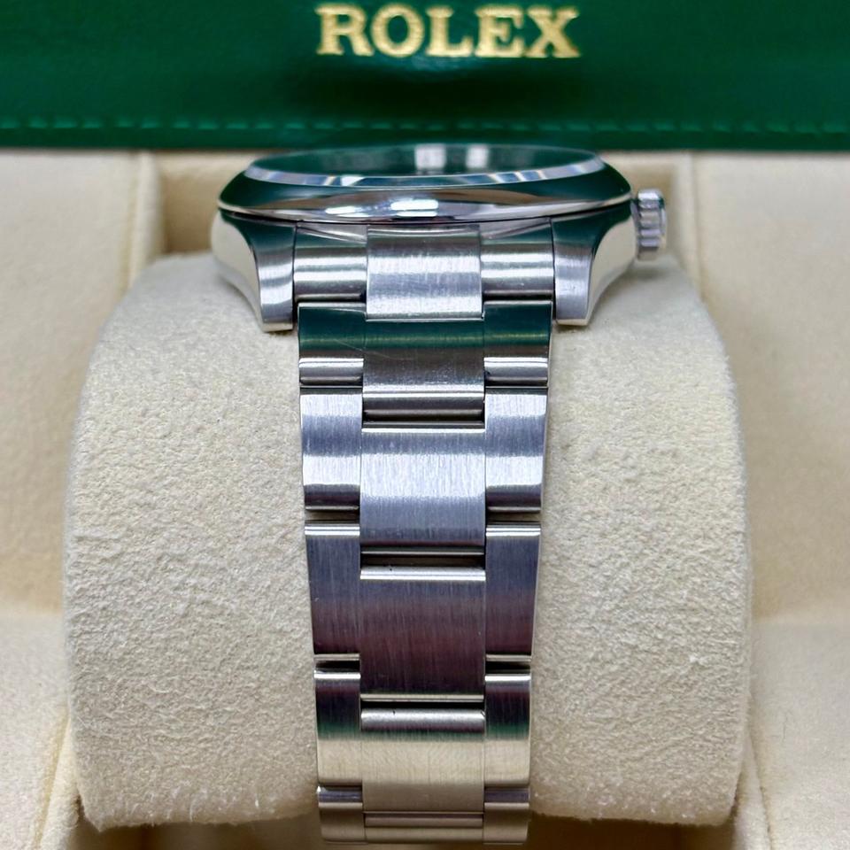 ساعة Rolex Classic لون سيلفر ميناء ابيض